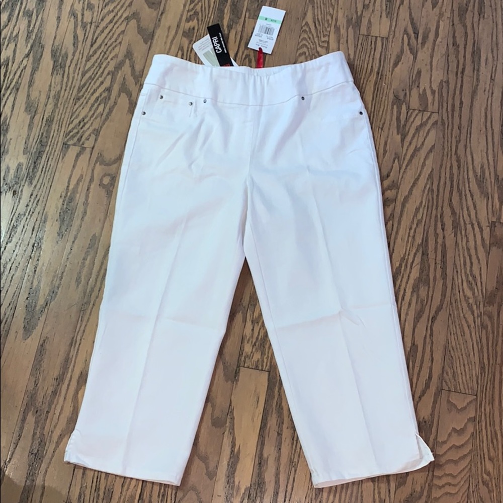 NWT white Capri size 8